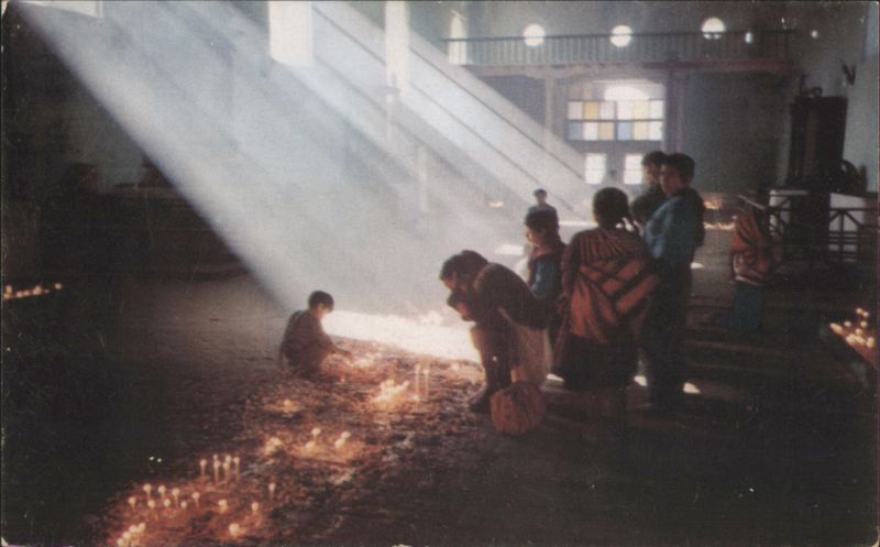 Interior of the Iglesia de Chichicastenango, El Quiché Guatemala