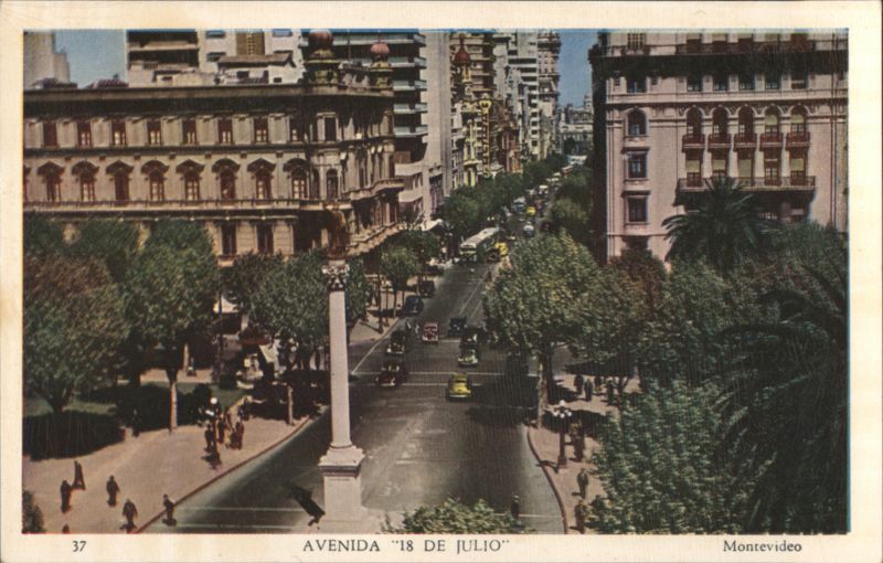 Avenida '18 de Julio', Montevideo Uruguay
