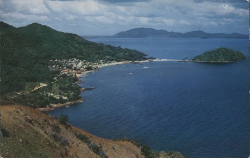 View of Taboga Village and Morro Island, Panama Foto Flatau