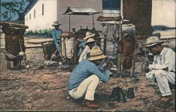 Indios Almorzando en el Camino, Guatemala Postcard