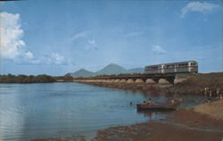 Train on Puente de Paso Caballos Bridge, Corinto Postcard