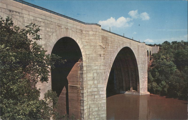 Veterans Memorial Bridge spanning Genesee River, Rochester New York