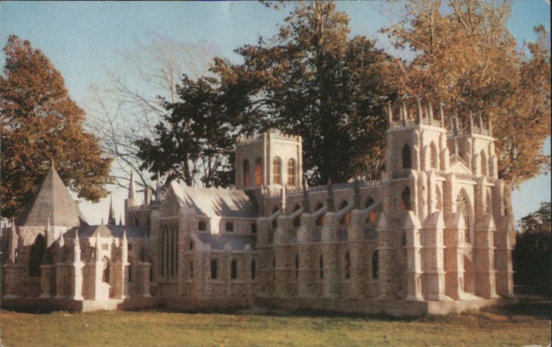 Model of York Minster, Woodleigh Replicas Kensington PE Canada