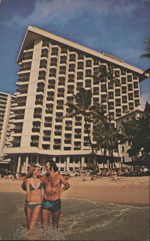 Surfrider Hotel on Waikiki Beach with Couple Hawaii