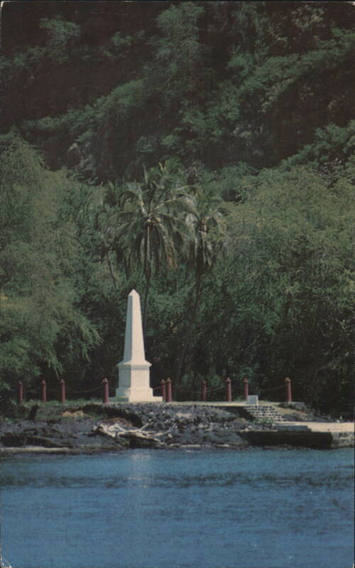 Captain Cook Monument in Kealakekua Bay Hawaii
