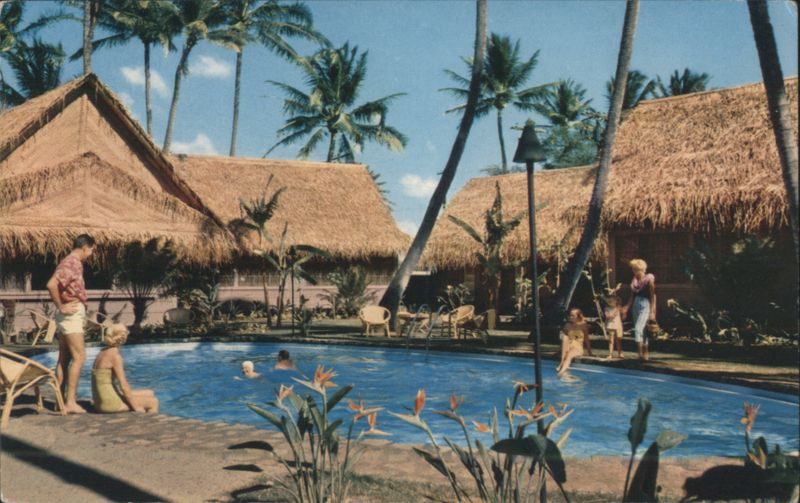 Hilton Hawaiian Village Waikiki - Swimming Pool Honolulu