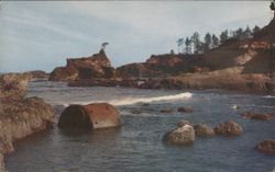 Boiler Bay, Oregon with Shipwreck Boiler Postcard