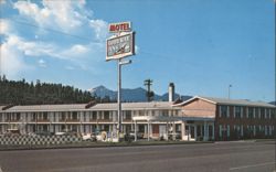 Rodeway Inn with Mountains Flagstaff AZ Postcard