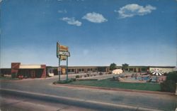 Fremont Motel with Swimming Pool Postcard