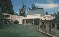 Hanalei Plantation - Reception Building and Putting Green Postcard