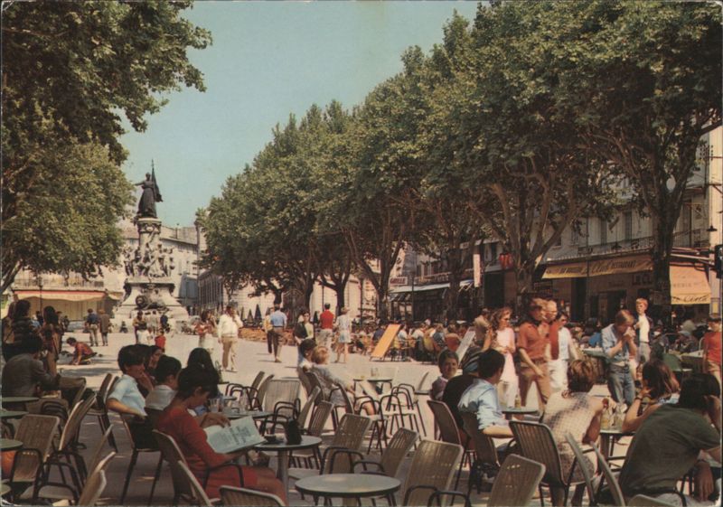 La Place de l'Horloge, Avignon France