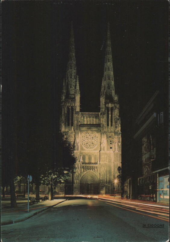 Bordeaux: Saint-André Cathedral Illuminated at Night France