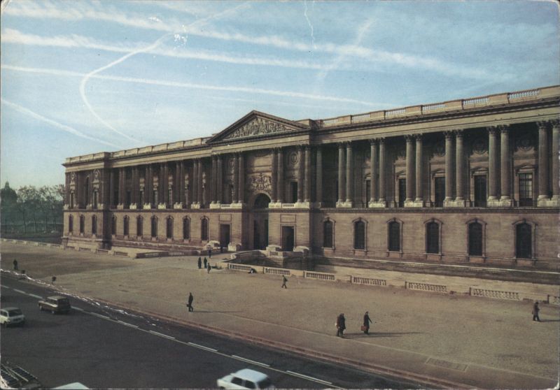 La Colonnade du Louvre, Paris France