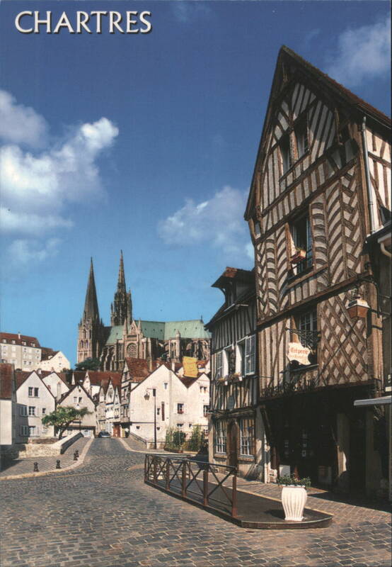 Chartres: Old Town, Pont Bouju, Cathedral, Half-Timbered Homes France