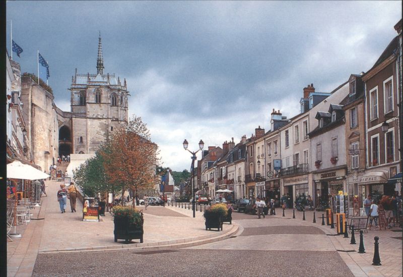 Amboise: Château Entrance & Saint-Hubert Chapel Street View France