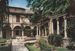 Courtyard at Juliet's Tomb, Verona Postcard