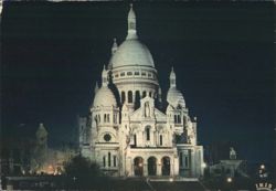 Sacré-Cœur Basilica of Montmartre, Illuminated at Night Postcard