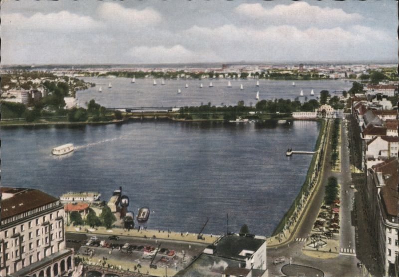 Hamburg: Binnen und Außenalster with Lombardsbrücken and Ballindamm Germany