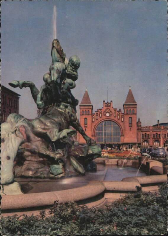 Stuhlmann Fountain at Altona Station, Hamburg Germany