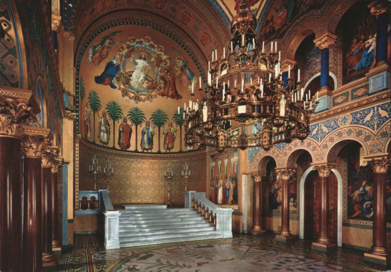 Neuschwanstein Castle Thron-Hall Grand Chandelier Germany