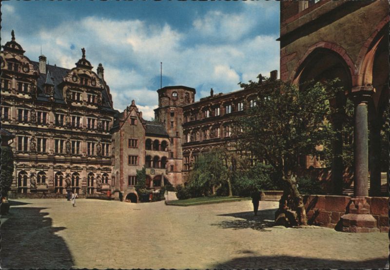 Heidelberg Schloss Courtyard Germany