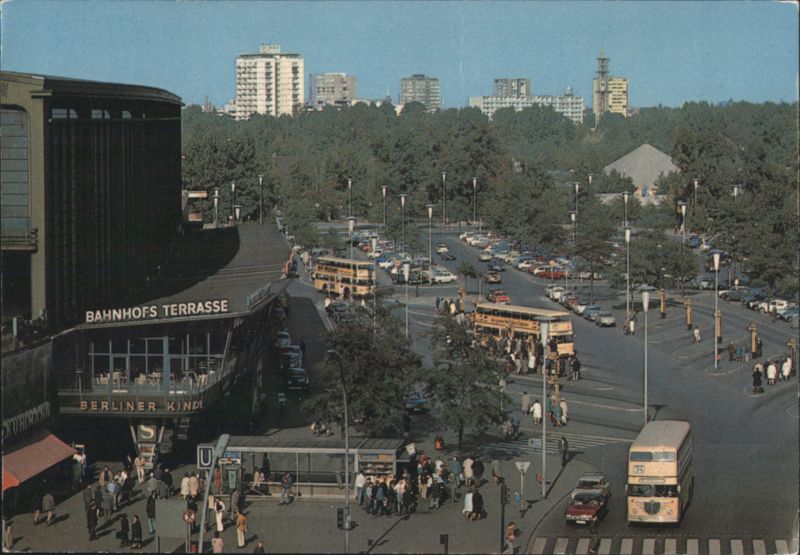 Bahnhofs Terrasse and Bus Terminal, Berlin Germany