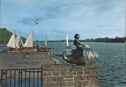 Fischreiter Statue and Sailboats on Maschsee, Hannover Postcard