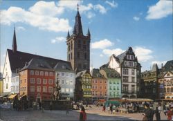 Trier Hauptmarkt with St. Gangolf Church and Petrusbrunnen Postcard