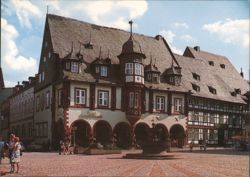 Der Marktplatz mit Hotel Kaiserworth, Goslar Postcard