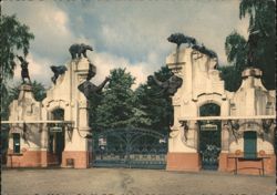 Hagenbeck's Tierpark Entrance with Animal Sculptures Postcard