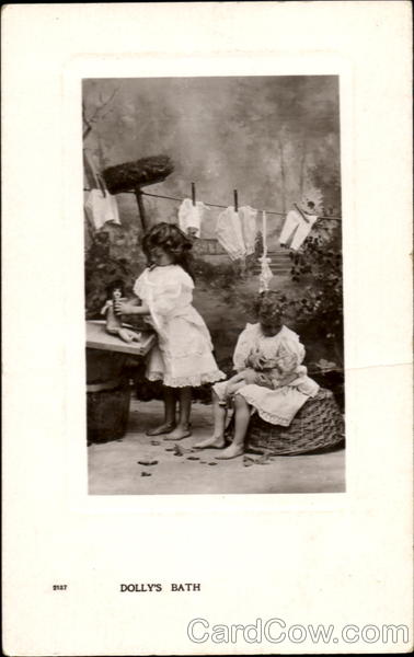 Dolly's Bath Girls