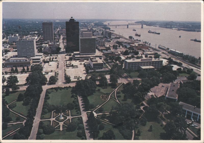 Baton Rouge State Capitol Sunken Gardens, Mississippi River Louisiana
