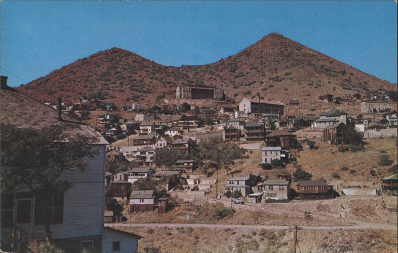 Jerome, Arizona Hillside Town & Mountains