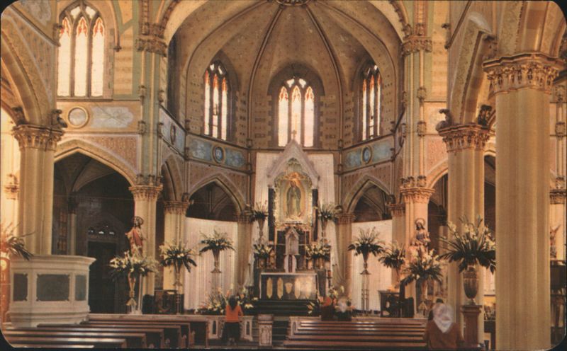 Santuario de Guadalupe Interior, Saltillo, Mexico