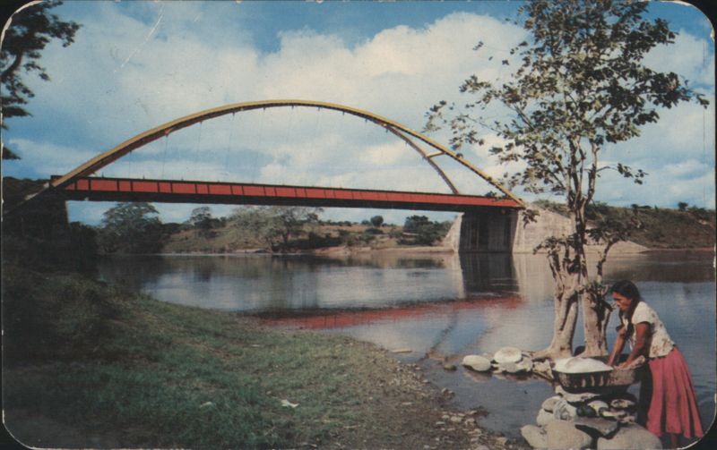 Bridge over Papaloapan River, Veracruz, Mexico Roberto Luna
