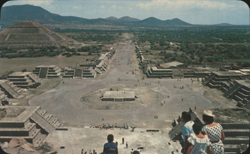 Plaza of the Moon, Avenue of the Dead, Pyramid to the Sun San Juan Teotihuacan Mexico