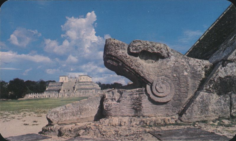 Head of the Plumed Serpent, Warrior's Temple, Chichen Itza Chichén Itzá México