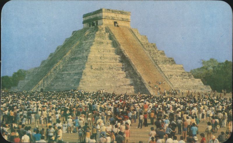 El Castillo Pyramid, Chichen Itza, Mexico Chichén Itzá