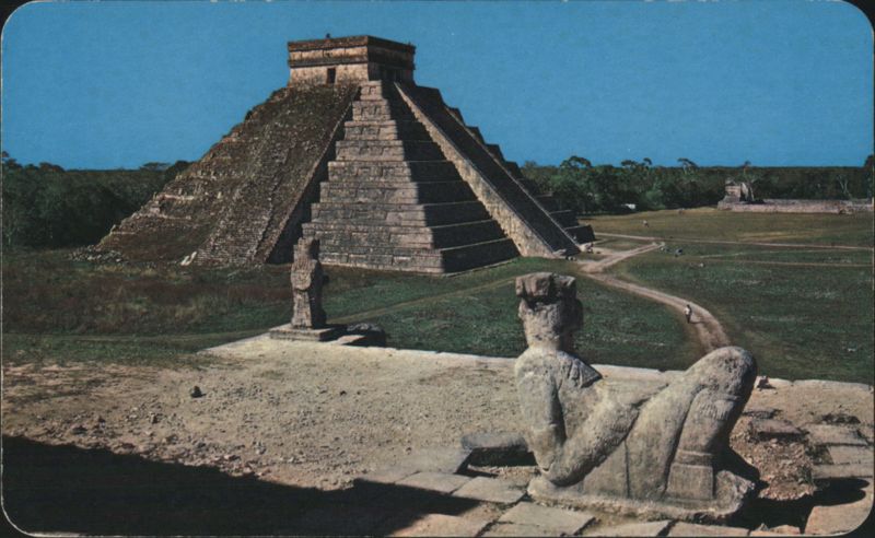 El Castillo Pyramid, Chichen Itza, Yucatán Mexico
