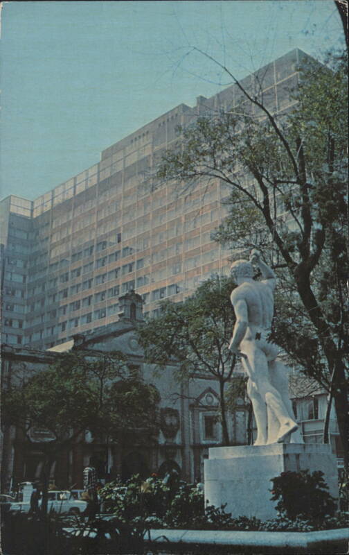 Hotel Alameda, Mexico City with Classical Statue