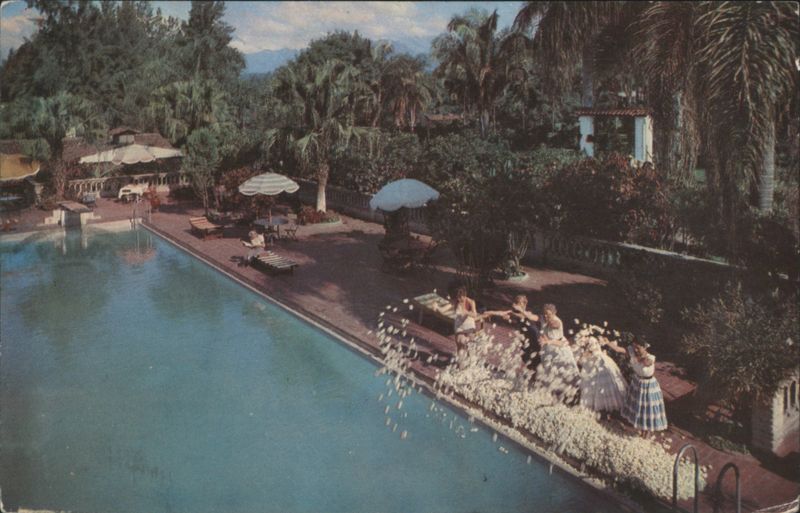 Hotel Ruiz Galindo Pool, Gardenia Ceremony, Fortín de las Flores Mexico
