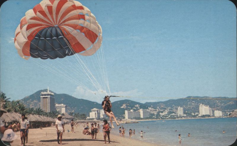 Parasailing at Hornos Beach, Acapulco, Mexico Salvador Fematt