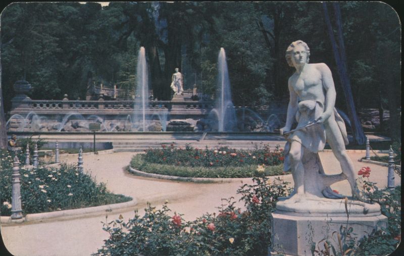 Fountain at Chapultepec Park, Mexico City E. Franco T.