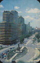 Glorieta a Cristobal Colón, Paseo de la Reforma, Mexico City Postcard