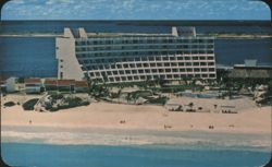 Air View of Hotel and Beach in Cancún, Mexico Postcard