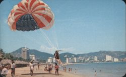 Parasailing at Hornos Beach, Acapulco, Mexico Postcard