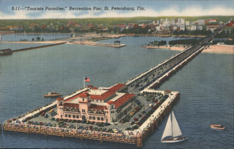 Recreation Pier, St. Petersburg, Florida - Tourists Paradise