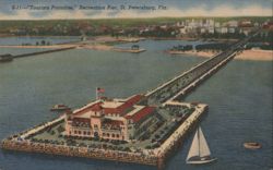 Recreation Pier, St. Petersburg, FL - Tourists Paradise Postcard