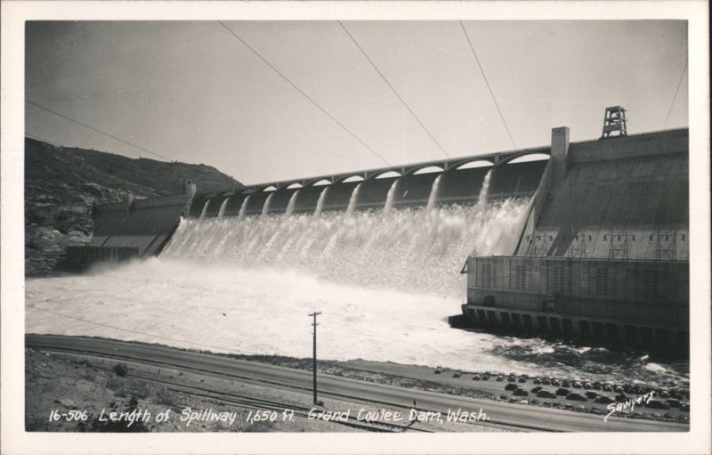 Grand Coulee Dam Spillway, 1,650 ft. Length Washington