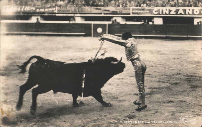 Armillita in El Toreo Bullring, Mexico City Conde